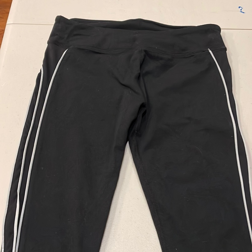 Fabletics Women Size Medium Capri leggings